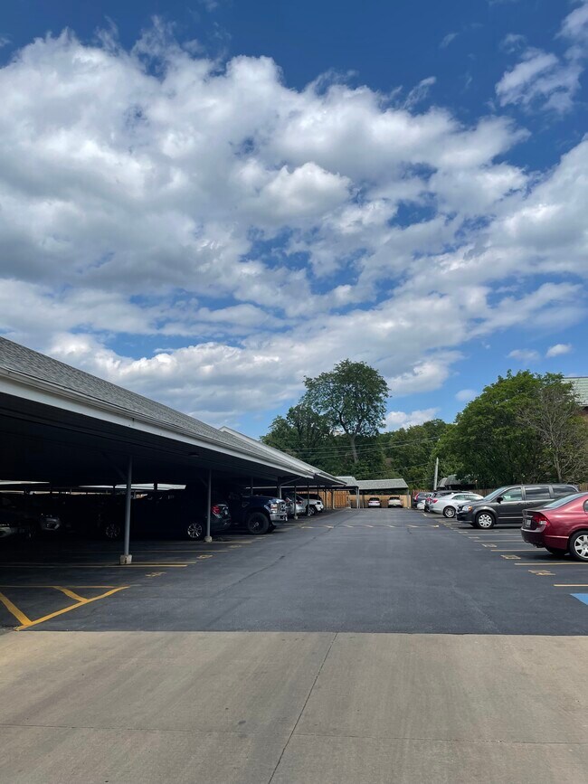 Photo - 5125 Blodgett