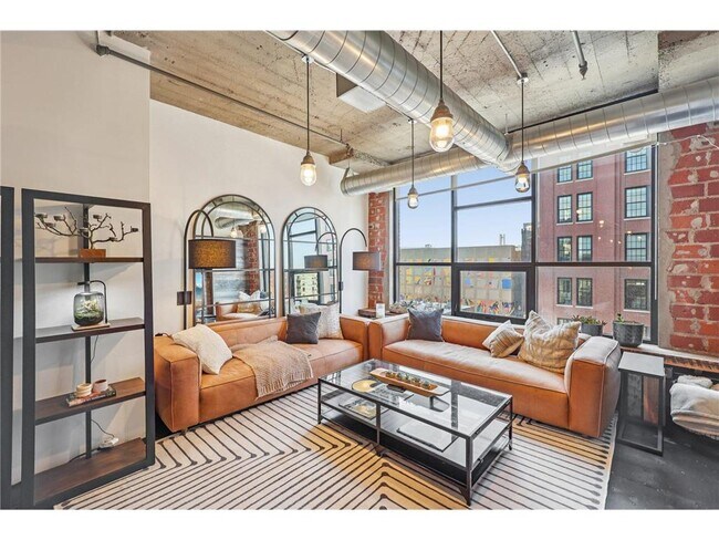 Building Photo - 718 N Washington Ave Unit 506