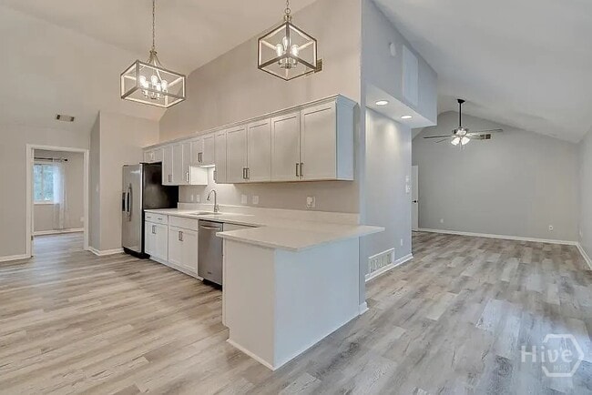 Photo - 196 Sayle Rd