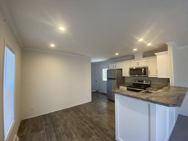 Photo - 93 Beaver Ave