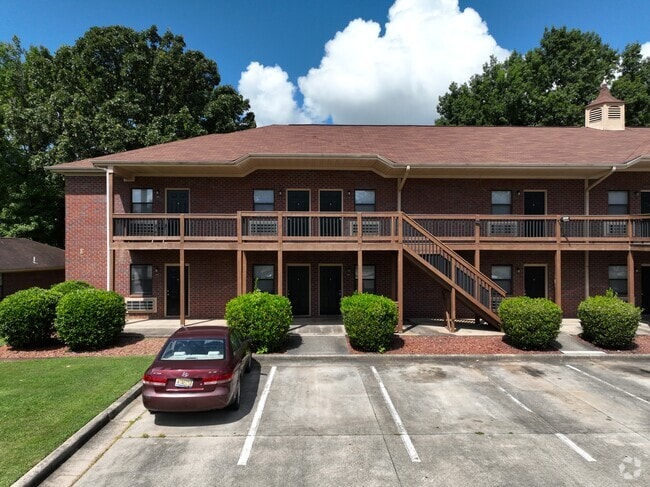 Photo - Summer Courtyard Apartments