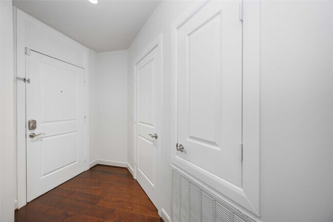 Photo - 1010 Rosine St Unit 35