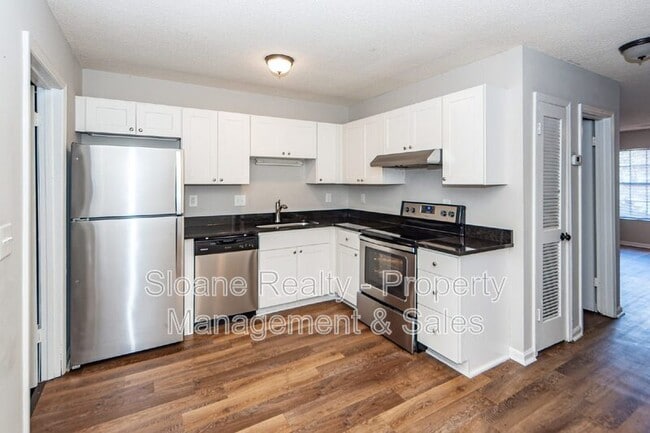 Photo - 296 Fleming Rd