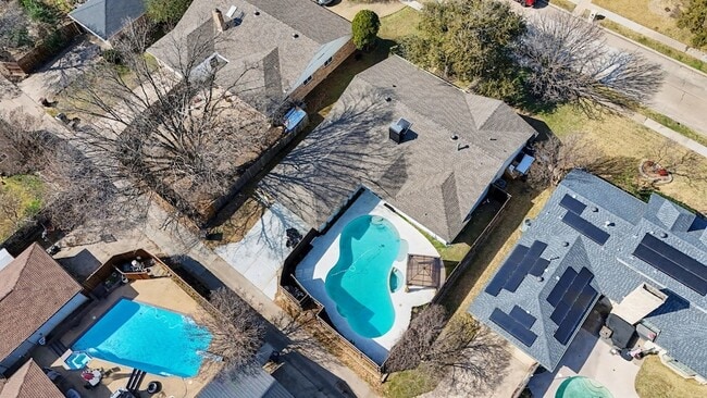 3204 Lynbrook Dr