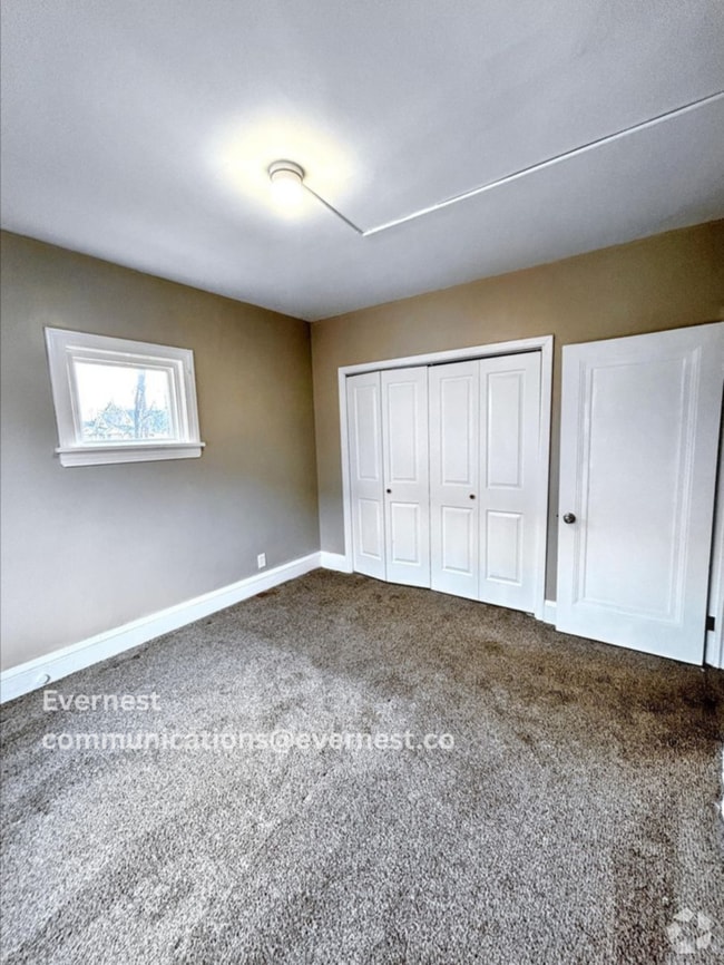 Building Photo - 11917 Forest Ave Rental