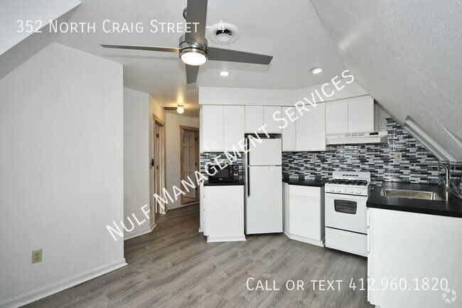 Building Photo - 3 Bed, 3 Bath Apartment in Oakland Unit 4