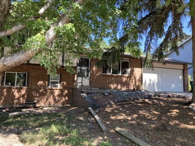 Building Photo - 5480 Descanso Cir W Rental