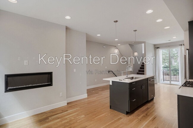Building Photo - 3820 N Zenobia St