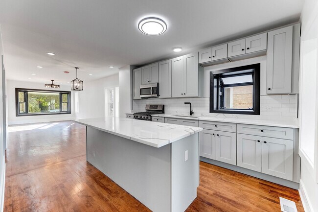 Photo - 2508 Kenilworth Ave