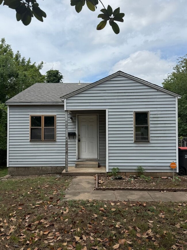 Building Photo - 923 N 28th St Rental
