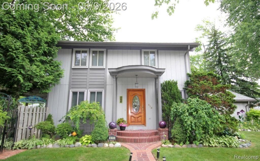Photo - 615 Davis Ave