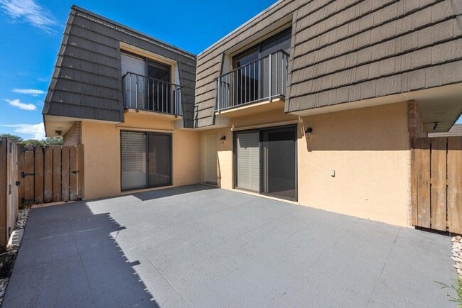 Building Photo - 117 1st Way Rental