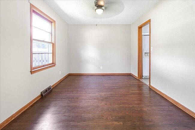 Photo - 318 Goodrich Dr