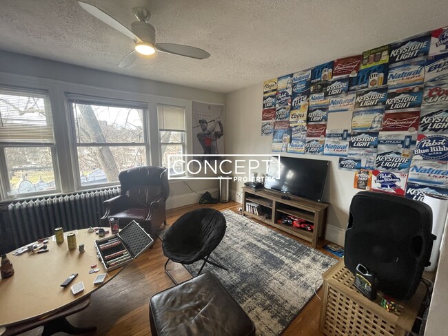 Building Photo - 1789 Commonwealth Ave Unit 2