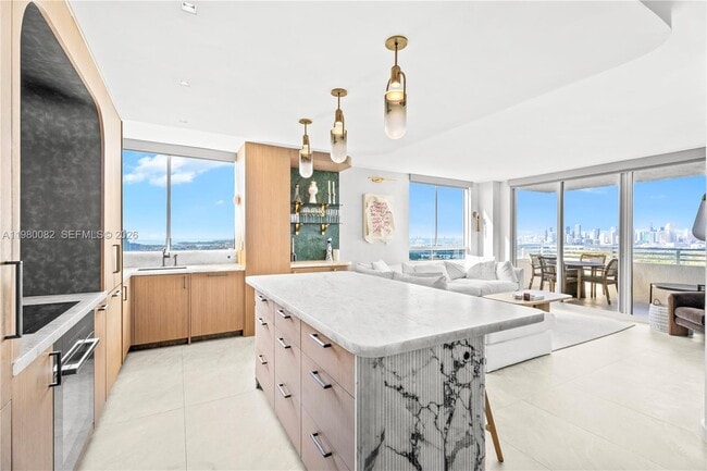 Building Photo - 1330 West Ave Unit 3102