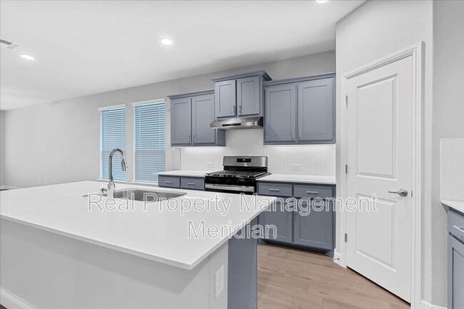 Photo - 212 Roundstone Rd
