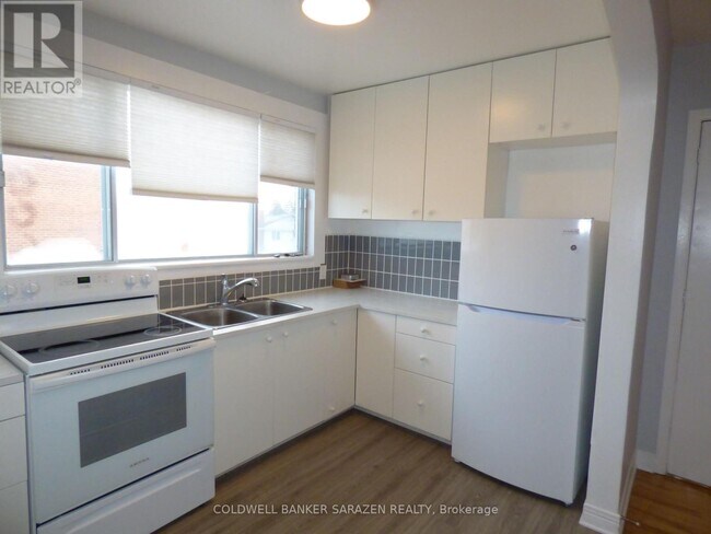 Photo - 683 Irene Crescent