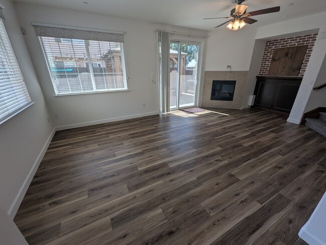 Building Photo - 910 Sierra View Cir Unit 2 Rental
