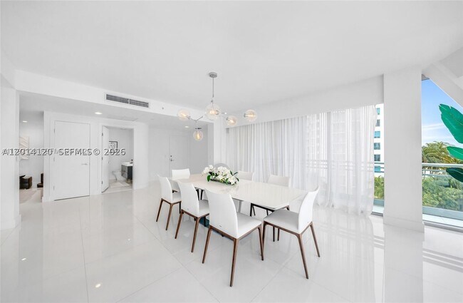 Photo - 2950 NE 188th St Unit 547