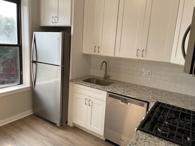 Photo - 2677 N Lincoln Ave, Chicago, IL 60614