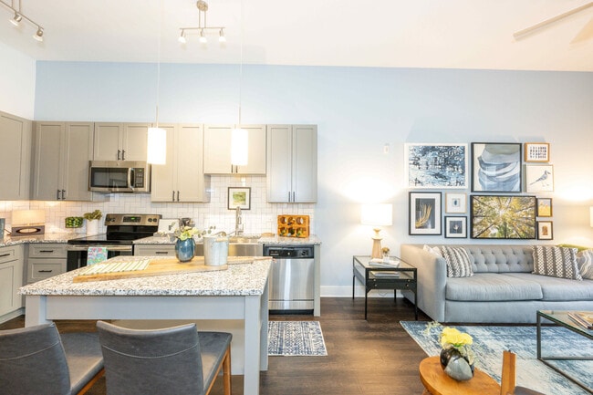 Ellison On Broad apartments — community photo