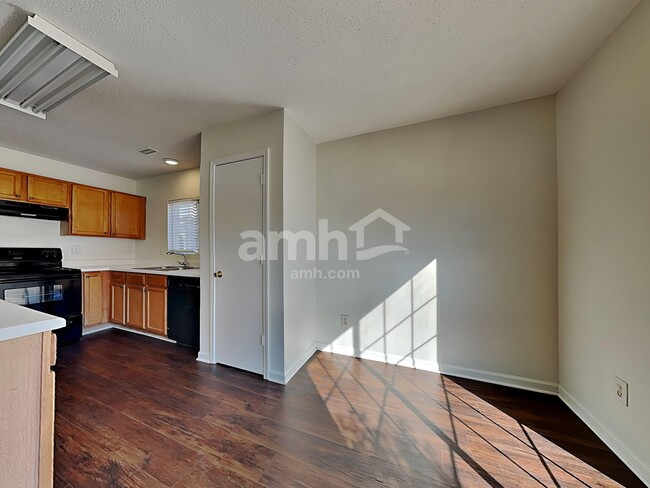 Photo - 137 Bellfare Dr