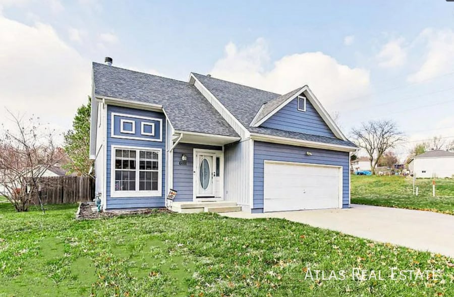 Photo - 4401 NW Pennington Ln