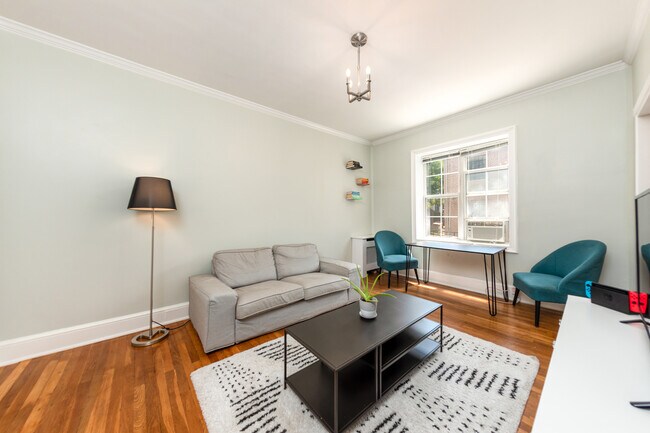 Photo - 1711 35th St NW Unit 5