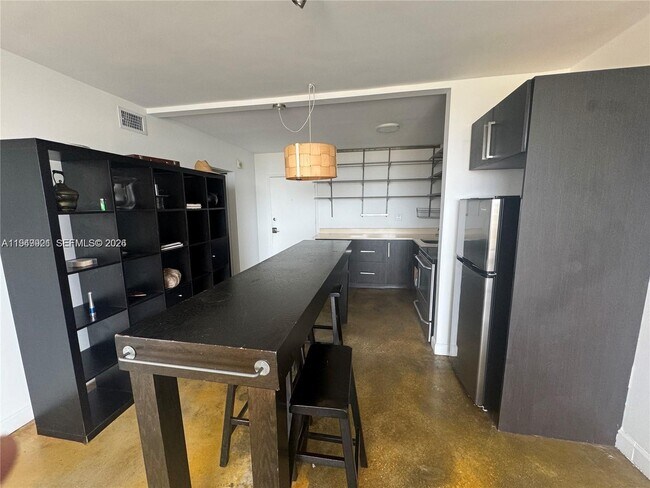 Photo - 2000 NE 135th St Unit 606