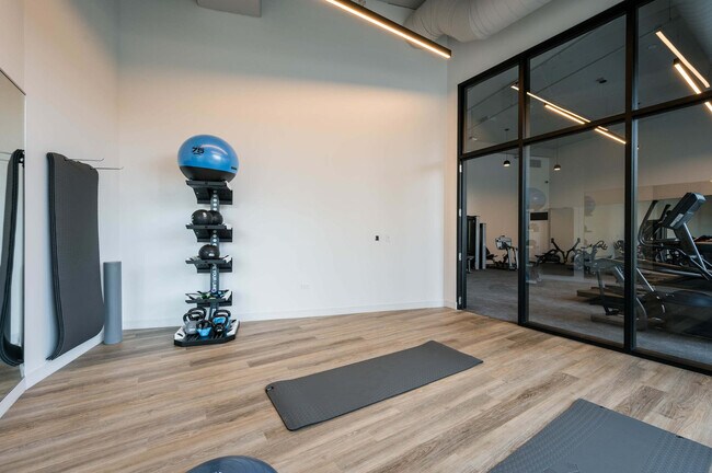 Photo - 853 W Blackhawk St Apartment Unit ID1243851P