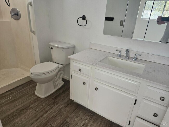 Photo - 2218 Clay St