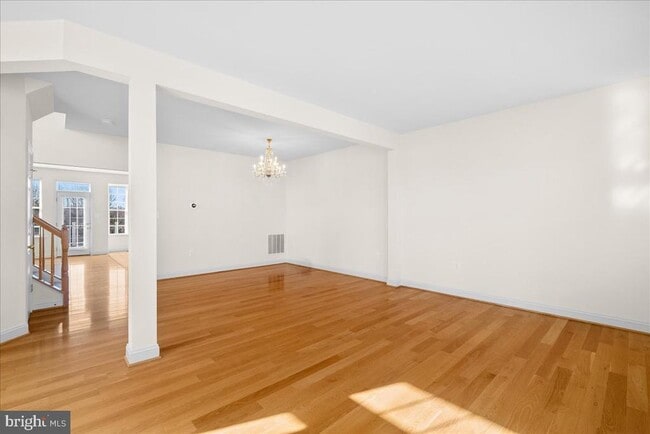 Photo - 927 Buttonwood Terrace NE