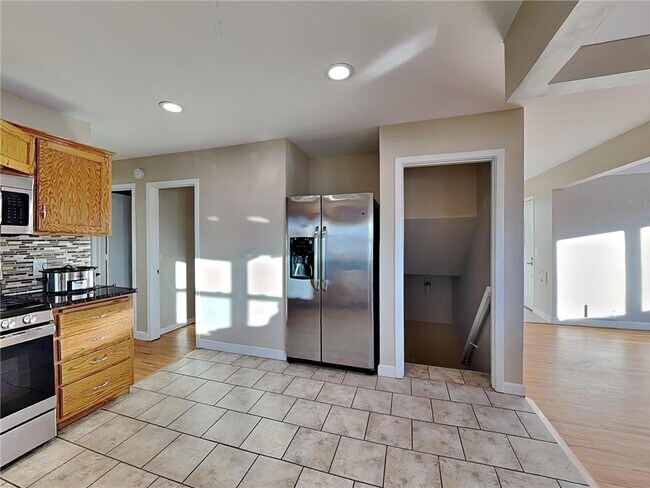 Photo - 4010 Monroe St NE