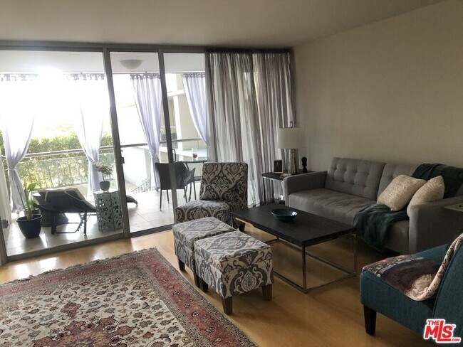 201 Ocean Ave Unidad 405B