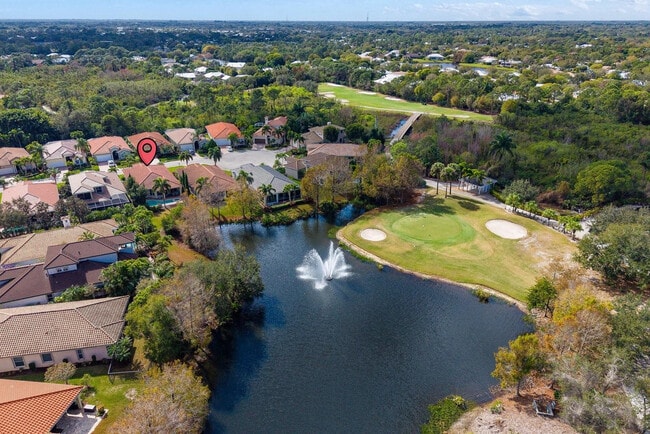 Photo - 844 SW Pebble Ln