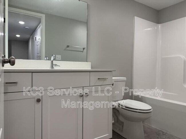 Photo - 2018 SW Holdbrooks Dr