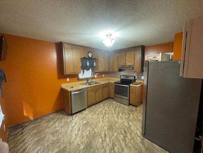 Photo - 3317 Christopher Dr NW Unit B