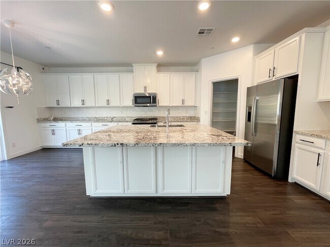 Photo - 7035 Denio Island St