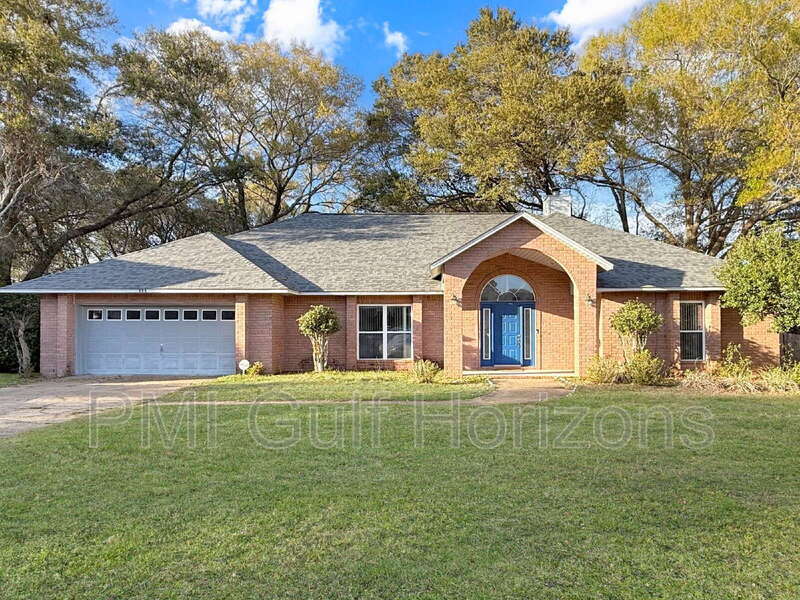 Photo - 404 Buxton Way