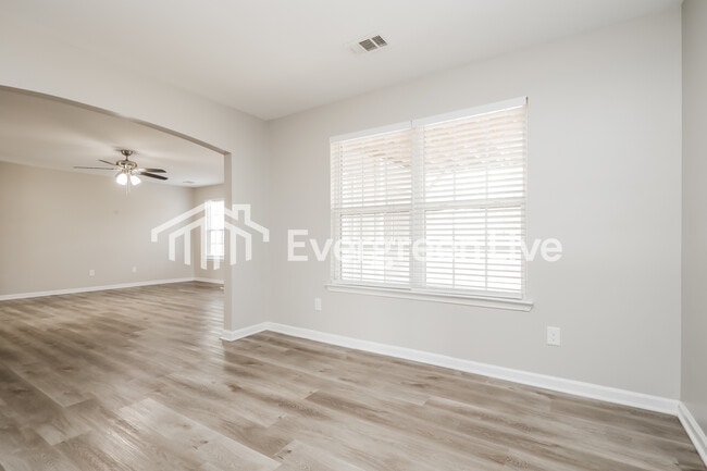 Photo - 612 Penstock Path