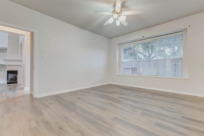 Photo - 10210 Thornmont Ln