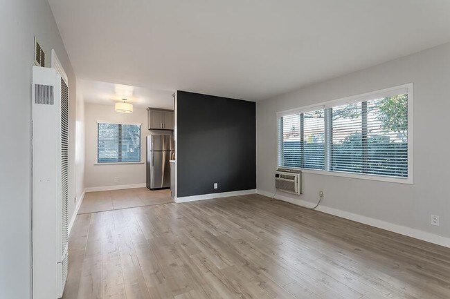 Photo - Temple Gardens Apartments