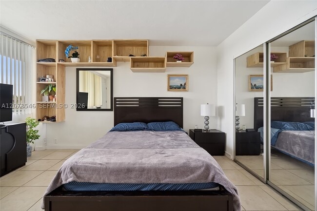 6484 Indian Creek Dr Unit 227