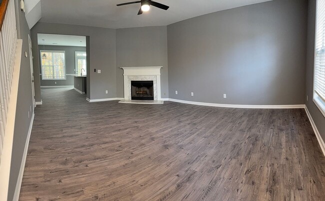 Building Photo - Complete BRAND NEW Renovation 3 Bed/2.5 Bath Townhome in Milton GA