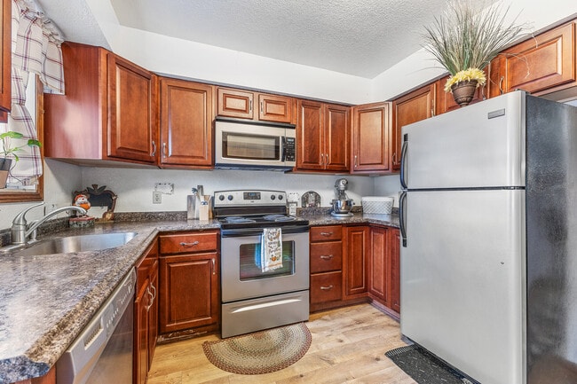 4039 Cambridge Dr