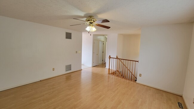 Photo - 131 Brookside Pl