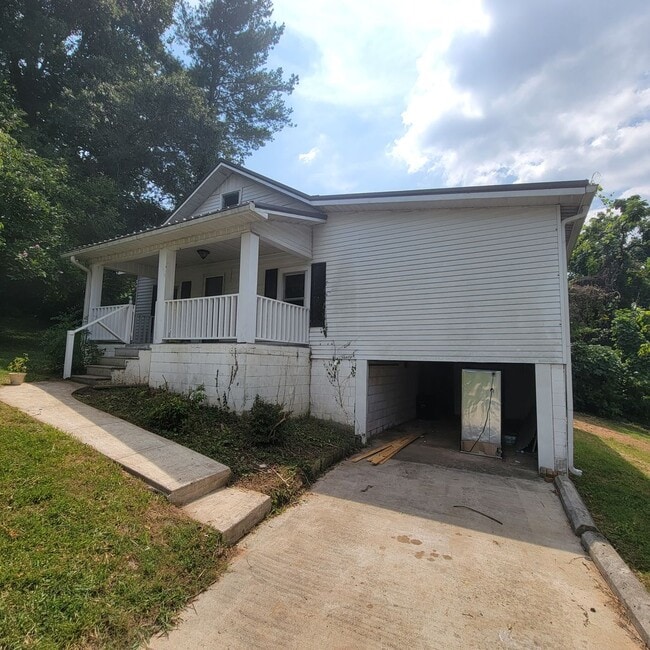 Photo - 3/2 -Bonus Room & Basement-Livingston