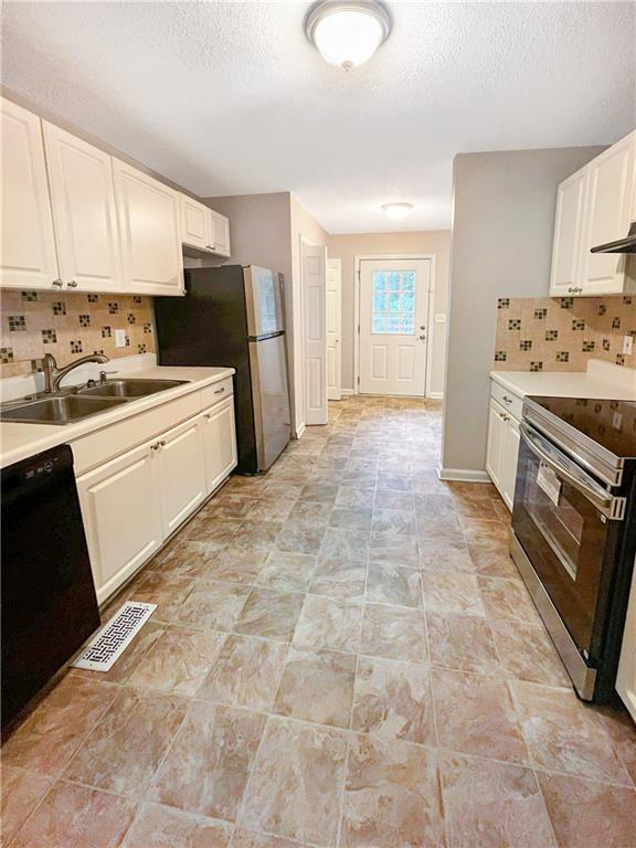 Photo - 43 Surrey Ct
