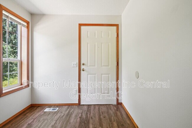 2110 Baines Blvd