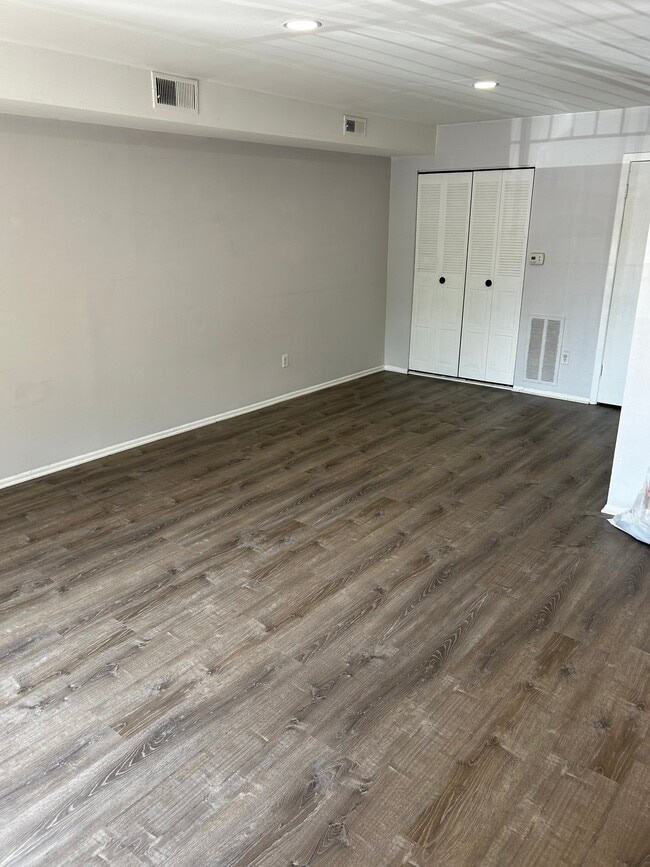 Photo - 9841 Northeast Ave Unidad 18B